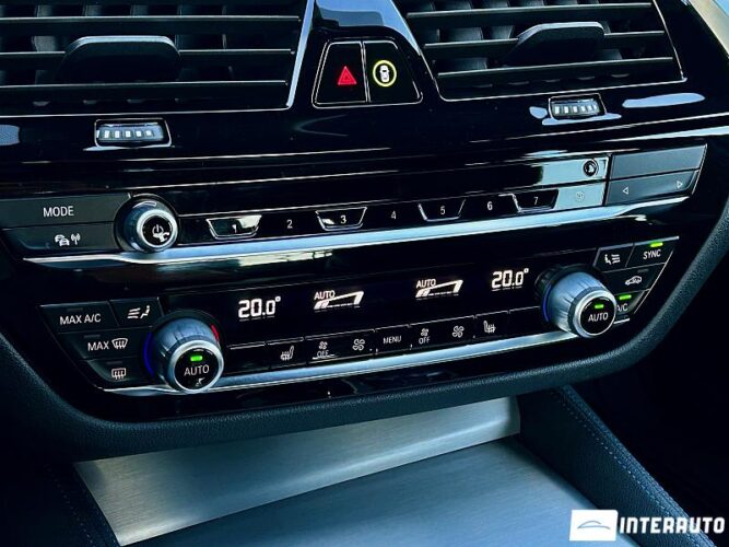 BMW 530e 43 interauto-car