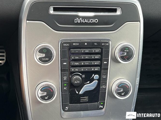 Volvo S 80 44 interauto-car