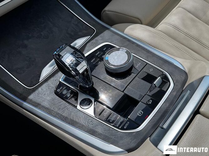 BMW X5 4.5e 48 interauto-car