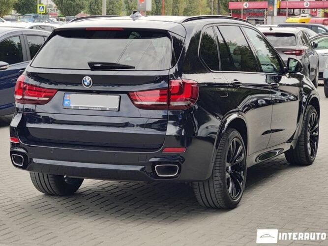 BMW X5 2.5D 30 interauto-car