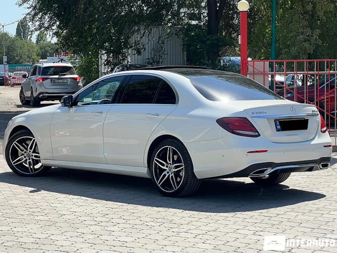 Mercedes E 220 33 interauto-car