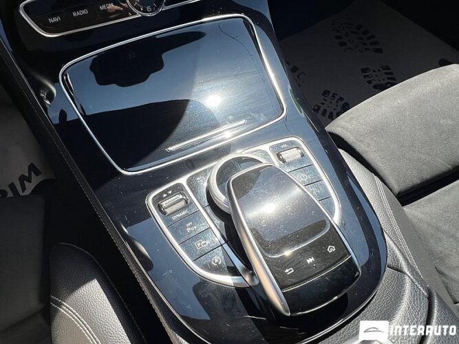 Mercedes E 220 42 interauto-car