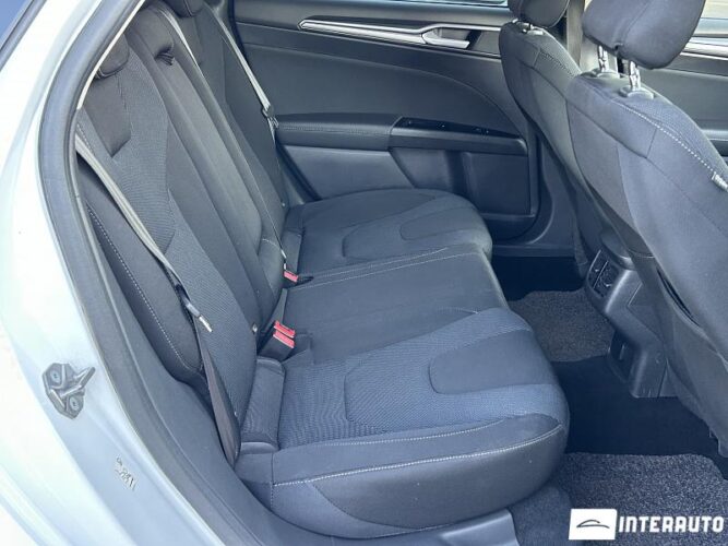 Ford Mondeo 48 interauto-car