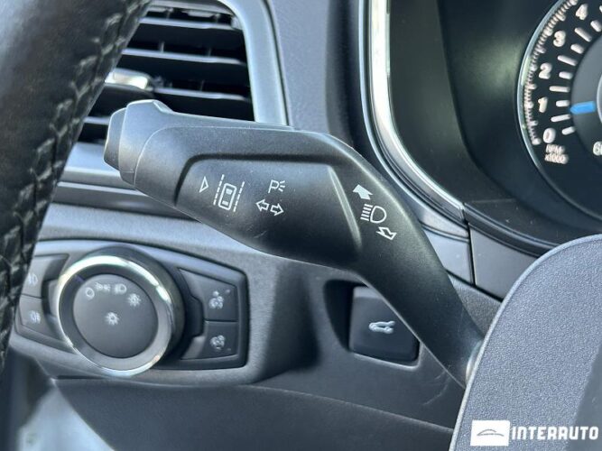 Ford Mondeo 41 interauto-car