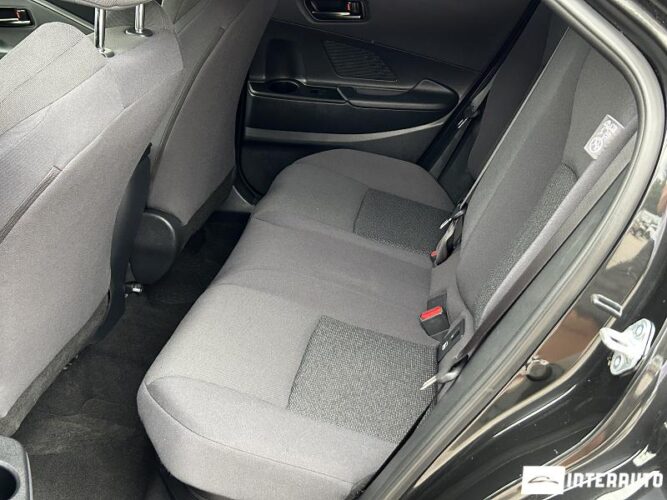 Toyota C-HR 46 interauto-car