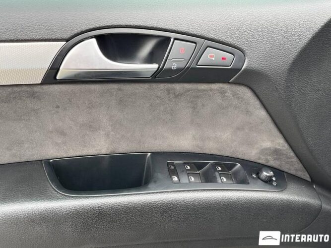 Audi Q7 35 interauto-car