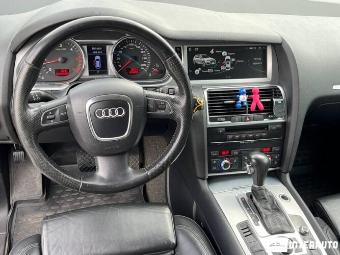 Audi Q7 38 interauto-car