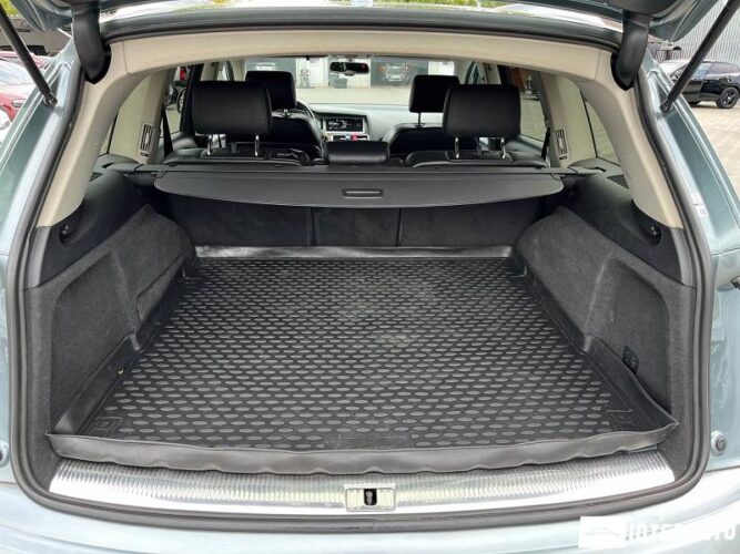 Audi Q7 48 interauto-car