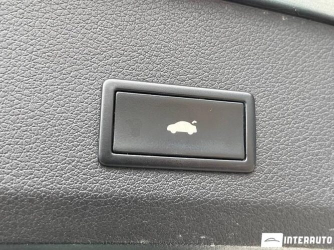 Audi Q7 49 interauto-car