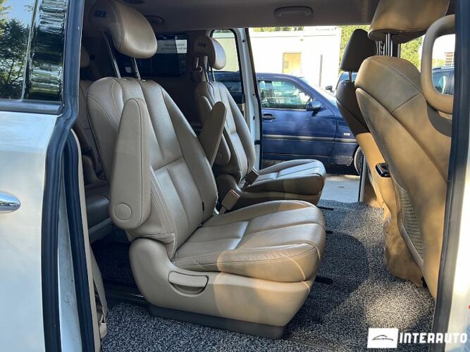 Kia Carnival 55 interauto-car