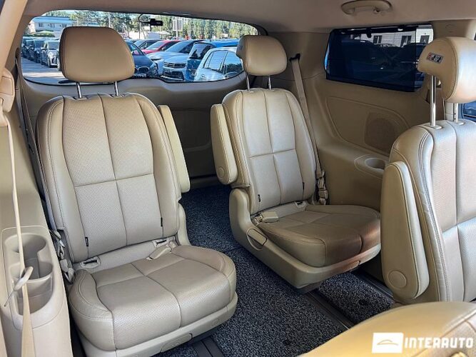 Kia Carnival 57 interauto-car