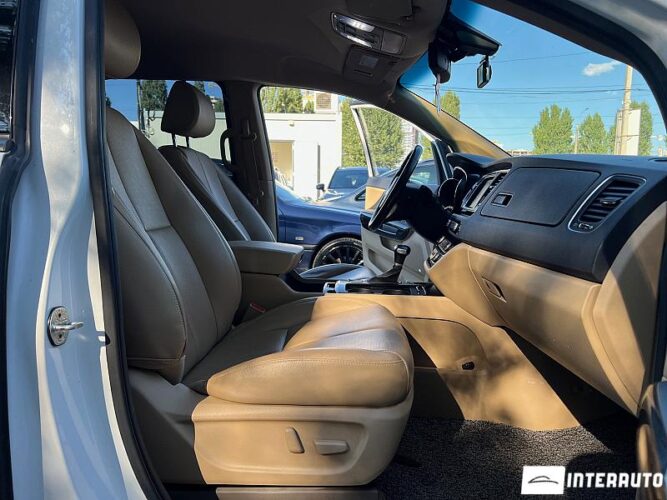 Kia Carnival 54 interauto-car