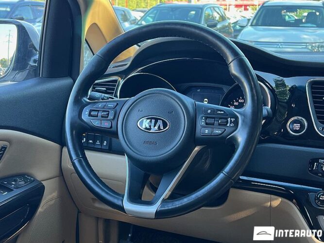Kia Carnival 45 interauto-car