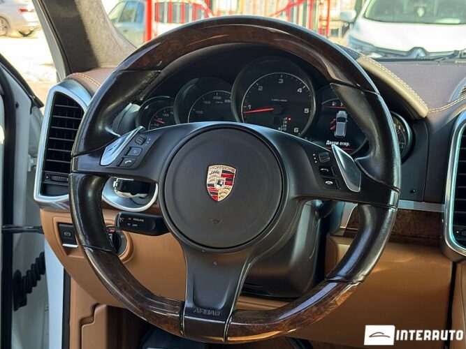 Porsche Cayenne 34 interauto-car