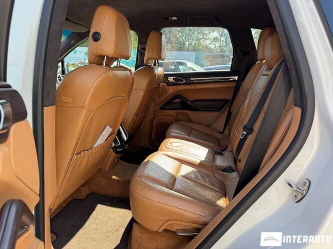 Porsche Cayenne 43 interauto-car