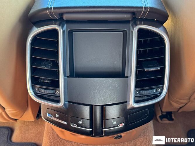 Porsche Cayenne 39 interauto-car