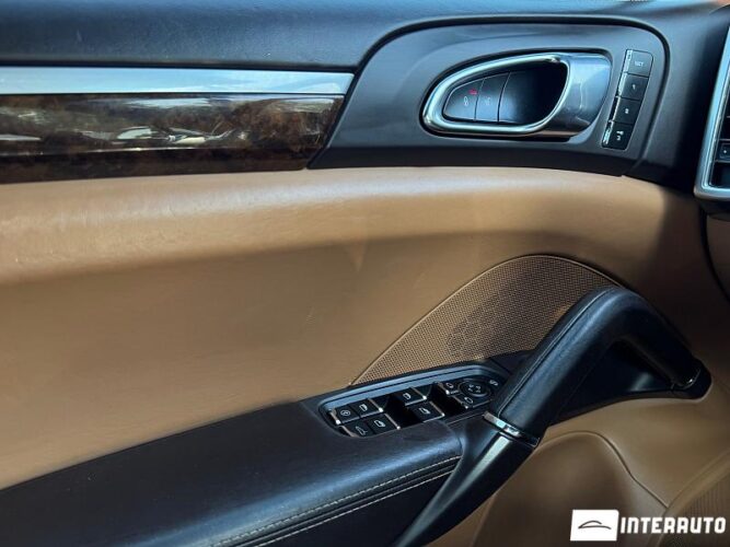 Porsche Cayenne 40 interauto-car