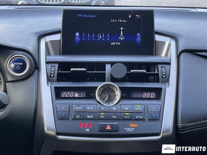 Lexus NX 300H 39 interauto-car