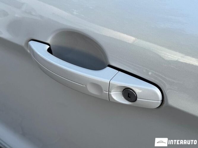 Ford Kuga 53 interauto-car