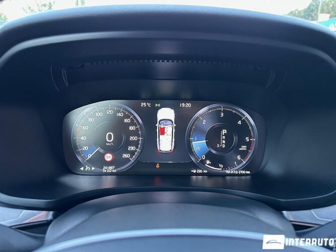 Volvo V 60 44 interauto-car