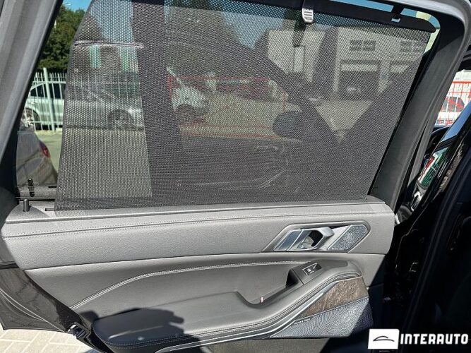 BMW X5 4.0i 52 interauto-car