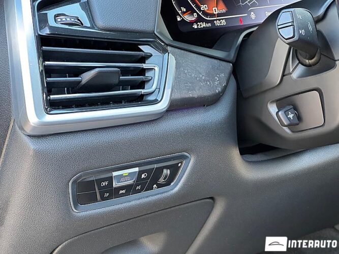 BMW X5 4.0i 51 interauto-car