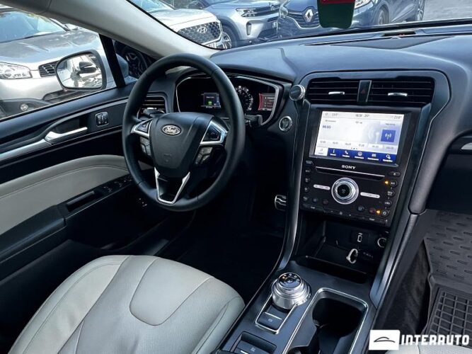 Ford Fusion 39 interauto-car