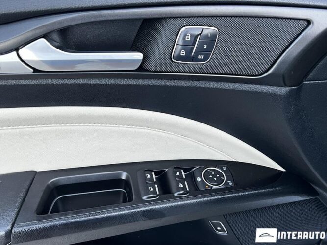 Ford Fusion 46 interauto-car