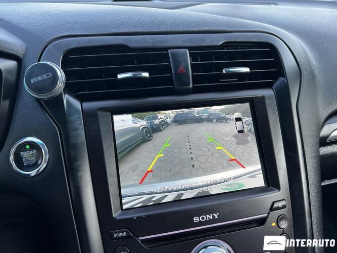 Ford Fusion 41 interauto-car