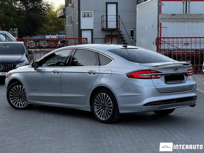 Ford Fusion 34 interauto-car