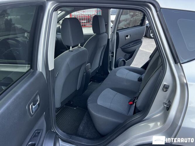 Nissan Qashqai 35 interauto-car