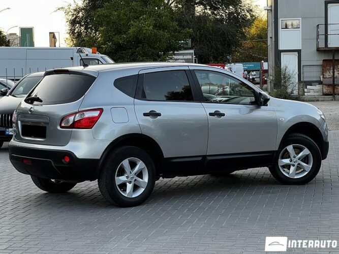 Nissan Qashqai 31 interauto-car