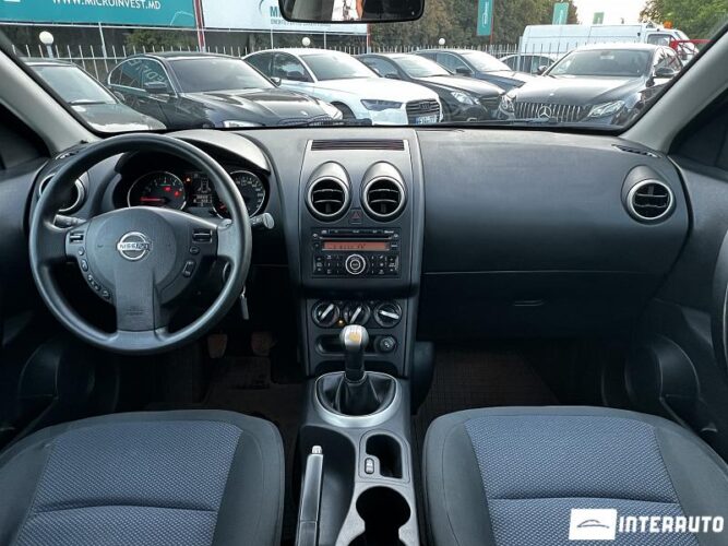 Nissan Qashqai 37 interauto-car