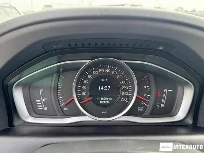 Volvo XC 60 37 interauto-car