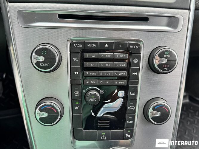 Volvo XC 60 40 interauto-car