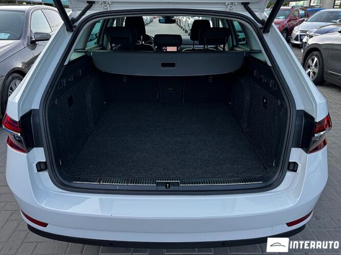 Skoda Superb 49 interauto-car