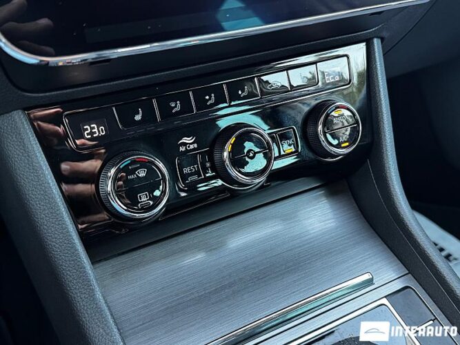 Skoda Superb 43 interauto-car