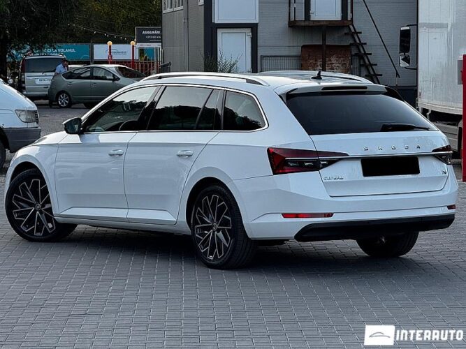 Skoda Superb 34 interauto-car