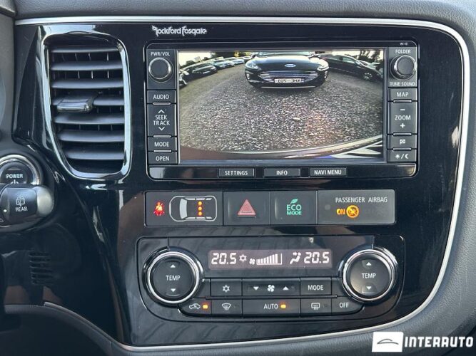 Mitsubishi Outlander 46 interauto-car