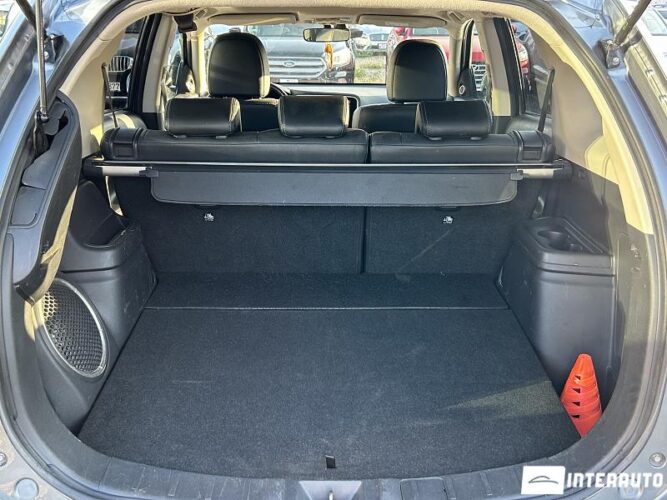 Mitsubishi Outlander 48 interauto-car