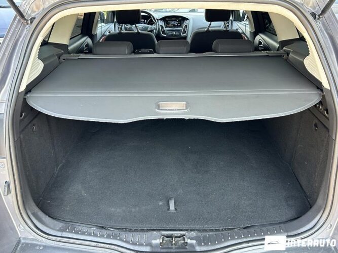 Ford Focus 47 interauto-car