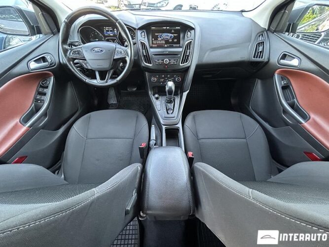 Ford Focus 37 interauto-car