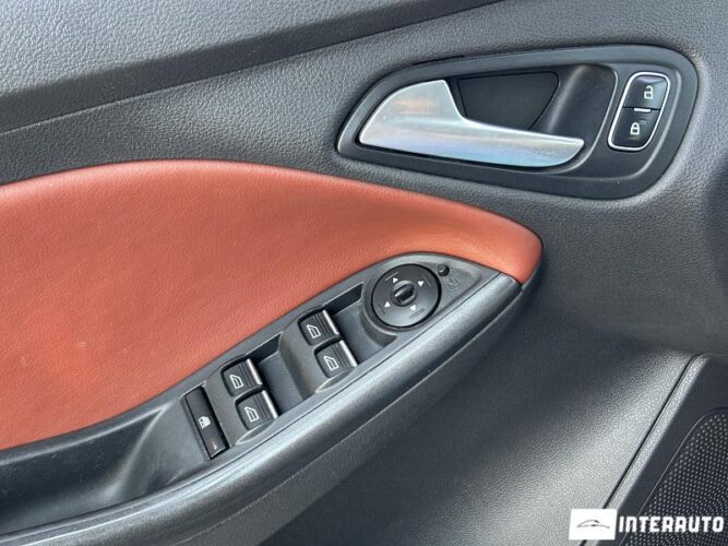Ford Focus 35 interauto-car