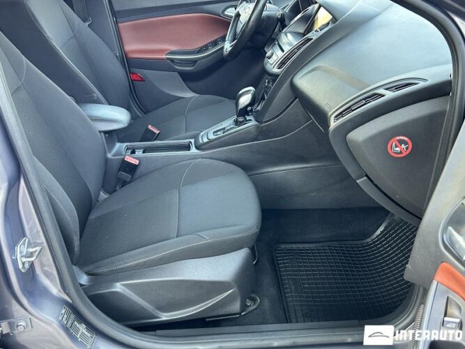Ford Focus 44 interauto-car