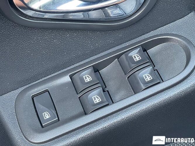 Dacia Duster 34 interauto-car