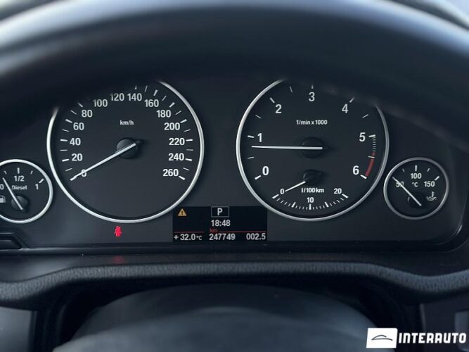 BMW X3 2.0D 37 interauto-car