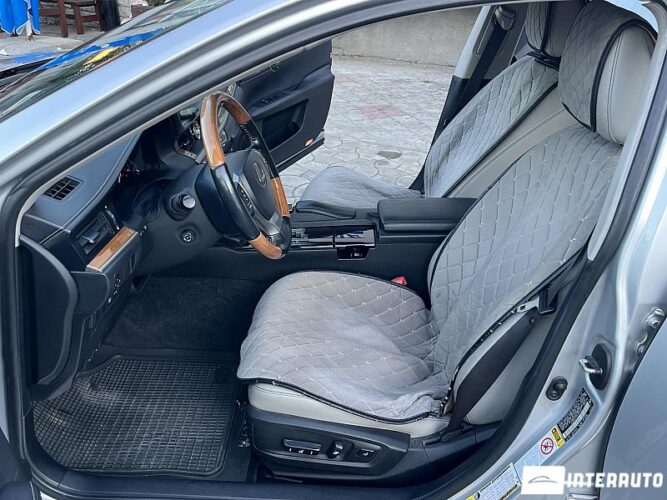 Lexus ES 300h 33 interauto-car