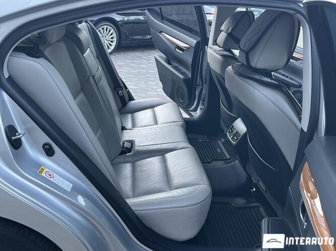 Lexus ES 300h 40 interauto-car