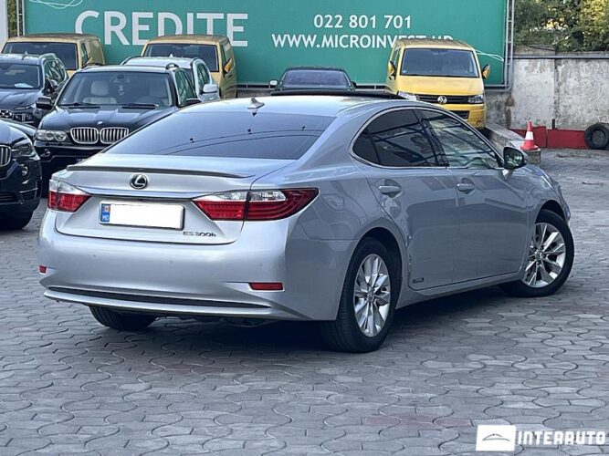 Lexus ES 300h 29 interauto-car