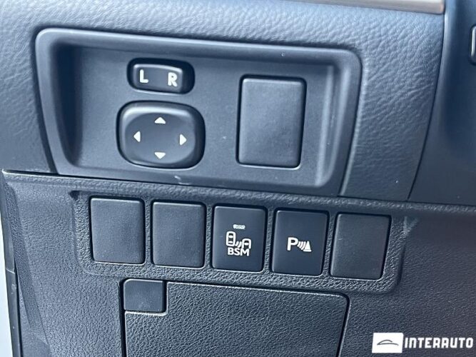 Lexus ES 300h 35 interauto-car